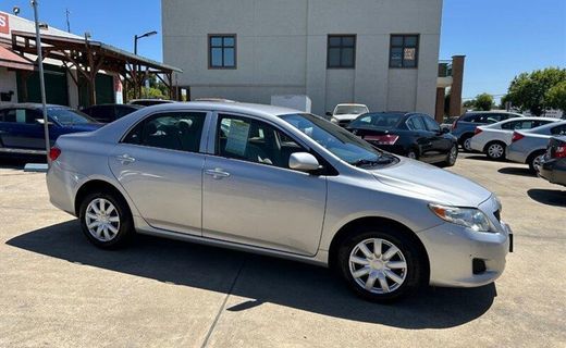 2010 Toyota Corolla LE