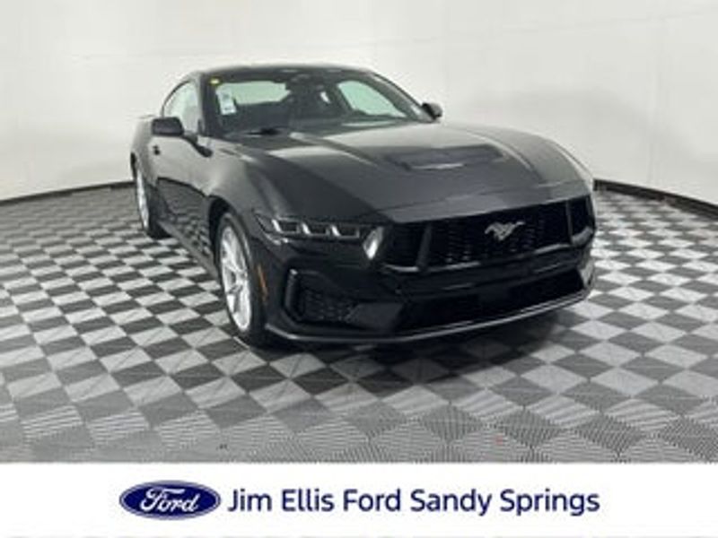 2025 Ford Mustang — a typically priced live listing