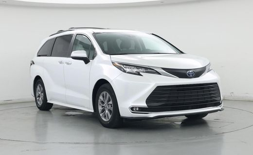 2022 Toyota Sienna XLE