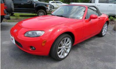 2006 Mazda MX-5 Club