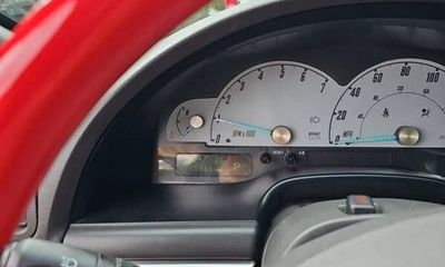 2002 Ford Thunderbird Base