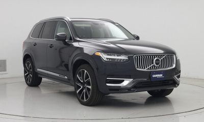 2021 Volvo XC90 Momentum
