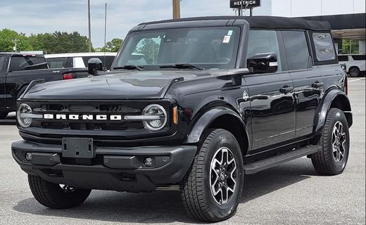2024 Ford Bronco Outer Banks