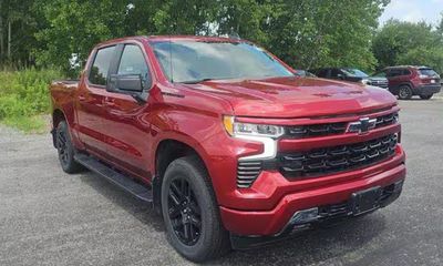 2024 Chevrolet Silverado RST