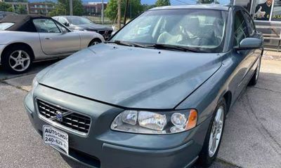2005 Volvo S60 25T FOR Sale