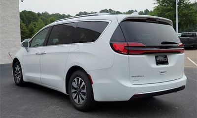 2021 Chrysler Pacifica Touring L