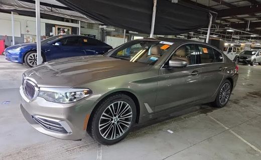 2019 BMW 530I