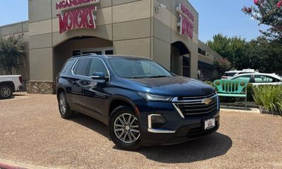 2023 Chevrolet Traverse LT