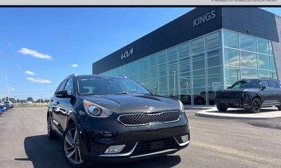 2017 Kia Niro Touring Tech