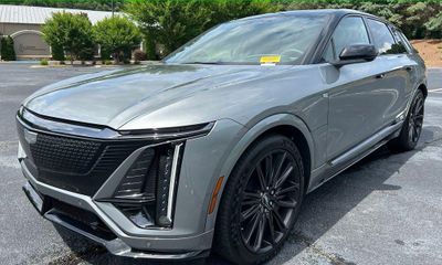 2026 Cadillac Lyriq V Premium