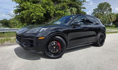 2025 Porsche Cayenne GTS
