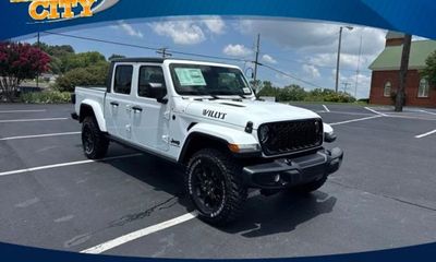 2026 Jeep Gladiator Sport