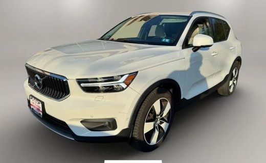 2019 Volvo XC40 Momentum
