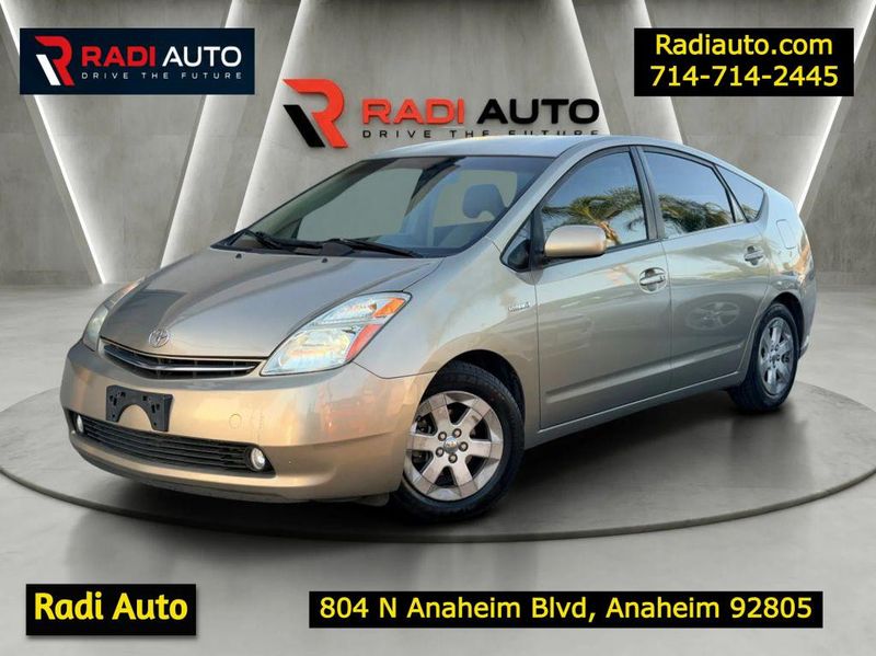 2007 Toyota Prius — a typically priced live listing