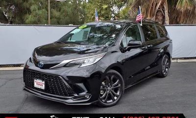 2024 Toyota Sienna XSE