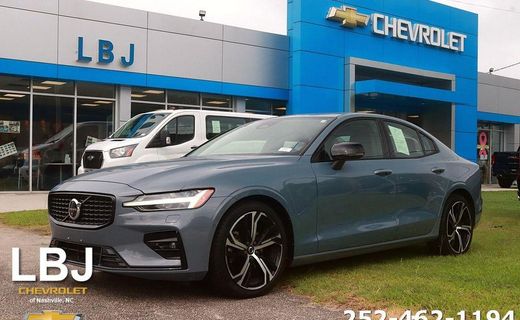 2024 Volvo S60 Plus Dark