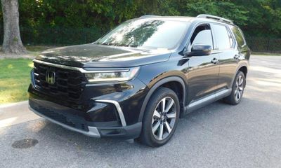 2025 Honda Pilot Touring HPD