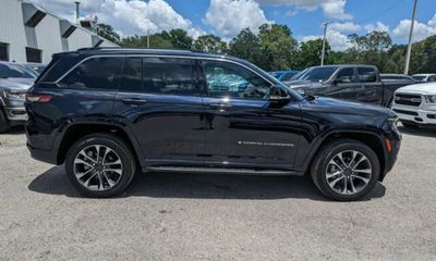 2023 Jeep Grand Cherokee Overland