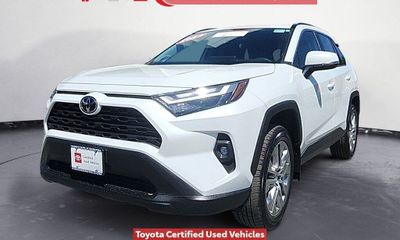 2024 Toyota RAV4 XLE Premium