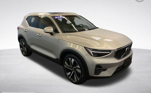 2023 Volvo XC40 Ultimate Bright