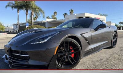 2018 Chevrolet Corvette Stingray Preferred 2LT