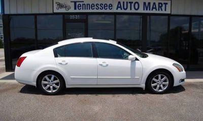 2005 Nissan Maxima SE