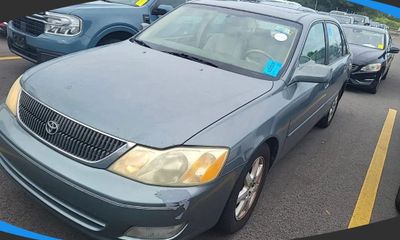 2001 Toyota Avalon XLS