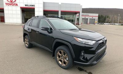 2023 Toyota RAV4 XLE Premium
