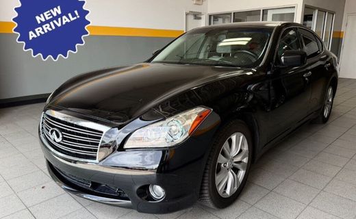 2011 Infiniti M37
