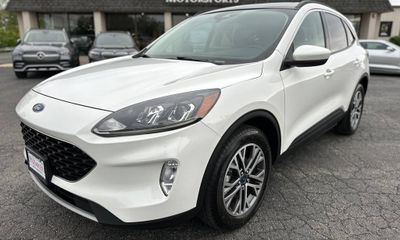 2020 Ford Escape SEL