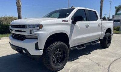 2023 Chevrolet Silverado RST