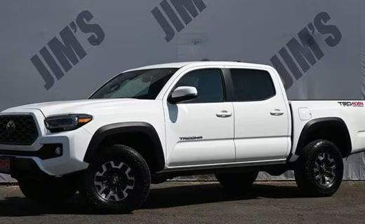 2023 Toyota Tacoma SR5