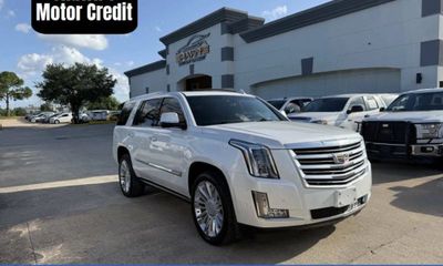 2017 Cadillac Escalade Platinum