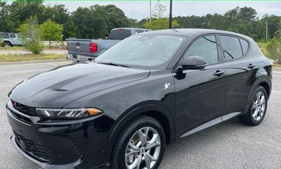 2025 Dodge Hornet R T