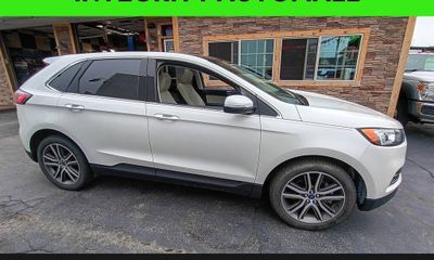 2020 Ford Edge Titanium