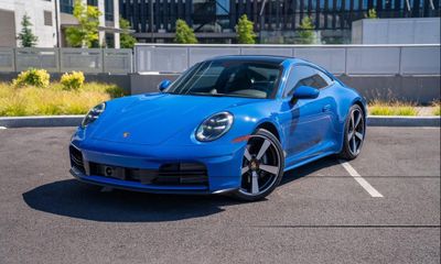 2025 Porsche 911 Carrera