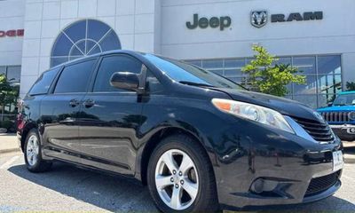 2017 Toyota Sienna LE Mobility