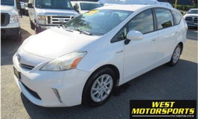 2014 Toyota Prius V TWO