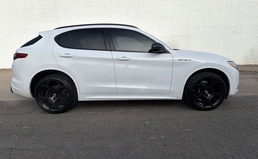 2023 Alfa Romeo Stelvio TI