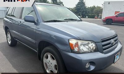 2004 Toyota Highlander STD