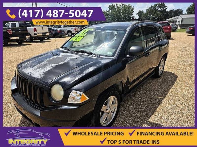 2007 Jeep Compass — a typically priced live listing