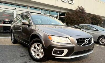 2010 Volvo XC70 32