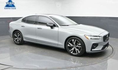 2025 Volvo S60 Plus Dark