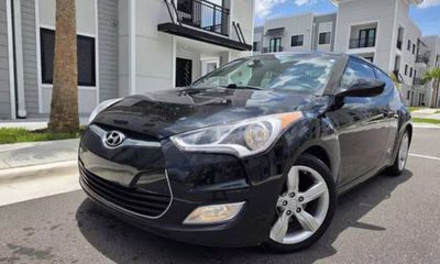 2014 Hyundai Veloster GLS 1 6