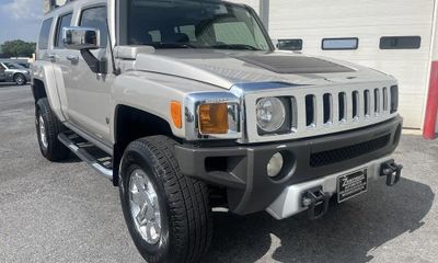 2009 Hummer H3 Base