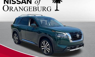 2025 Nissan Pathfinder Platinum