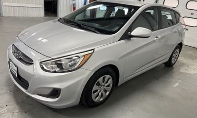 2017 Hyundai Accent SE Base