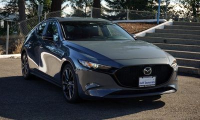 2024 Mazda MAZDA3 Preferred Package