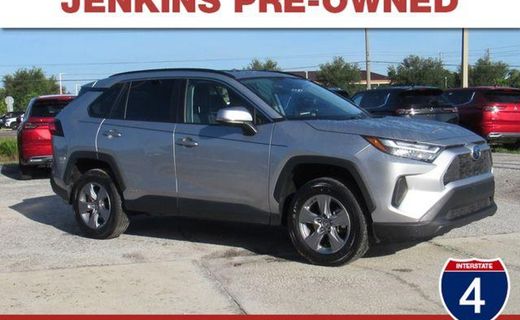 2022 Toyota RAV4 XLE