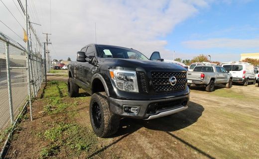 2017 Nissan Titan SV